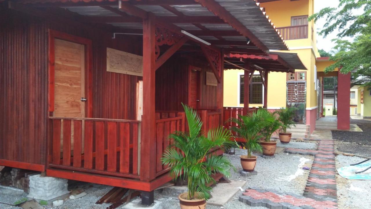 Chalet Kb Wakaf Kayu Kota Bharu Exterior photo
