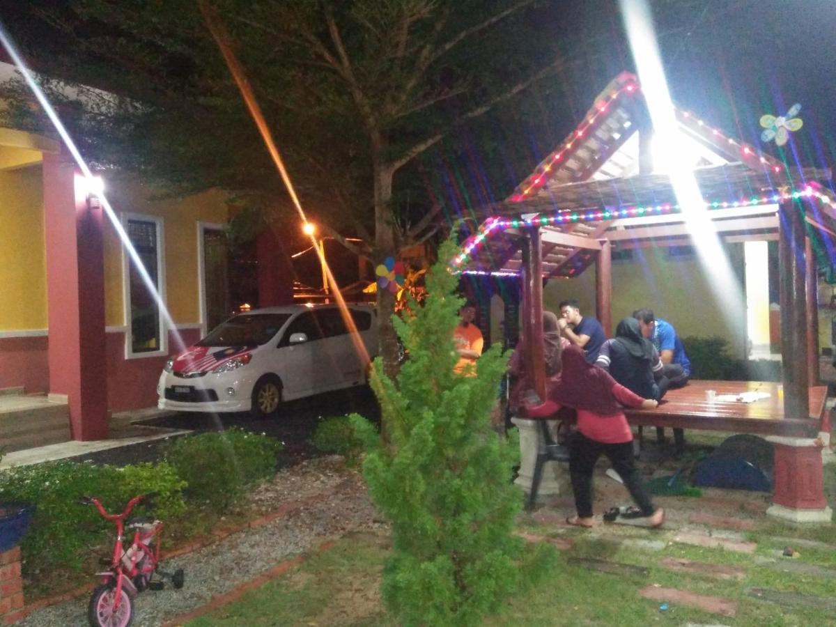 Chalet Kb Wakaf Kayu Kota Bharu Exterior photo